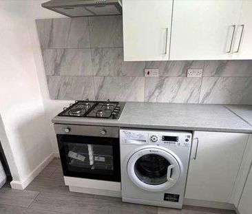 Langtons Meadow, Farnham Common, SL2 - Photo 4