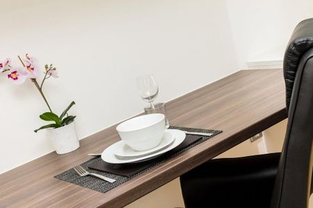 1 bedroom in a house share to rent - Photo 4