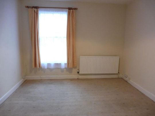 West Parade - Photo 1