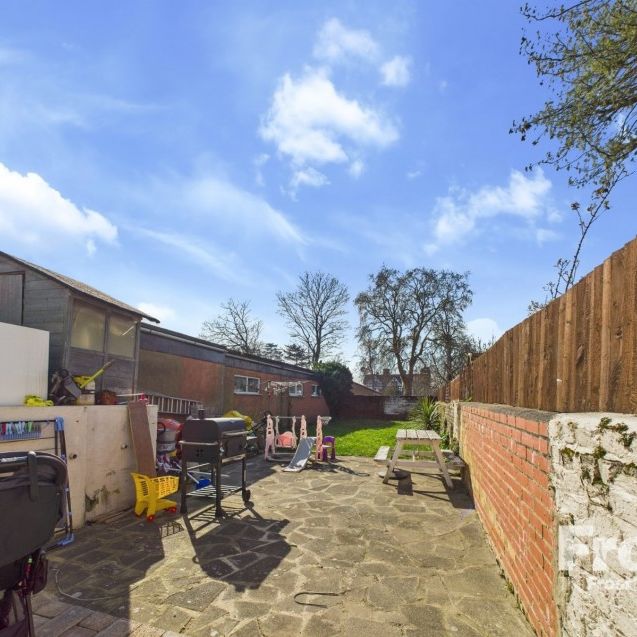 Albert Street, Slough, Berkshire,SL1 - Photo 1