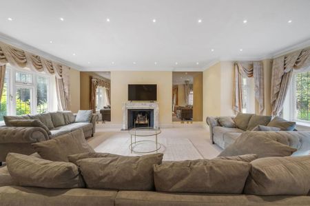 6 bedroom detached house to rent - Photo 5