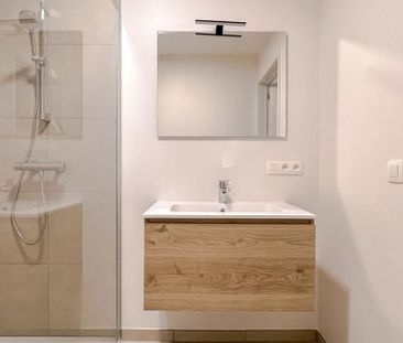 Appartement te huur in Eeklo voor € 820 met 2 slaapkamers - Foto 3