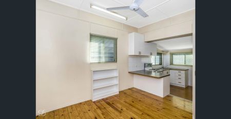 Two Bedroom Home That Backs On To Fenwick Park - Photo 5