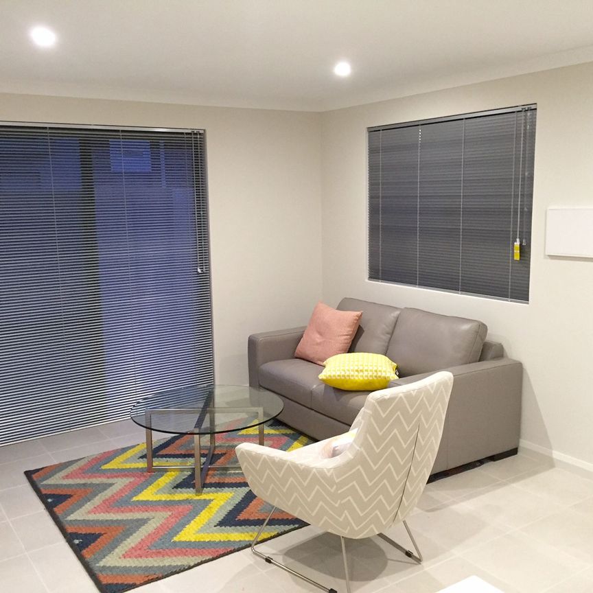 Fantastic Courtyard for Entertaining @ $720 Per Week - Photo 1