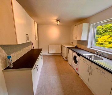 Montague Crescent, Northampton, NN5 - Photo 2