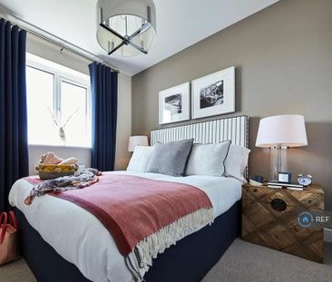 3 bedroom semi-detached house to rent - Photo 6