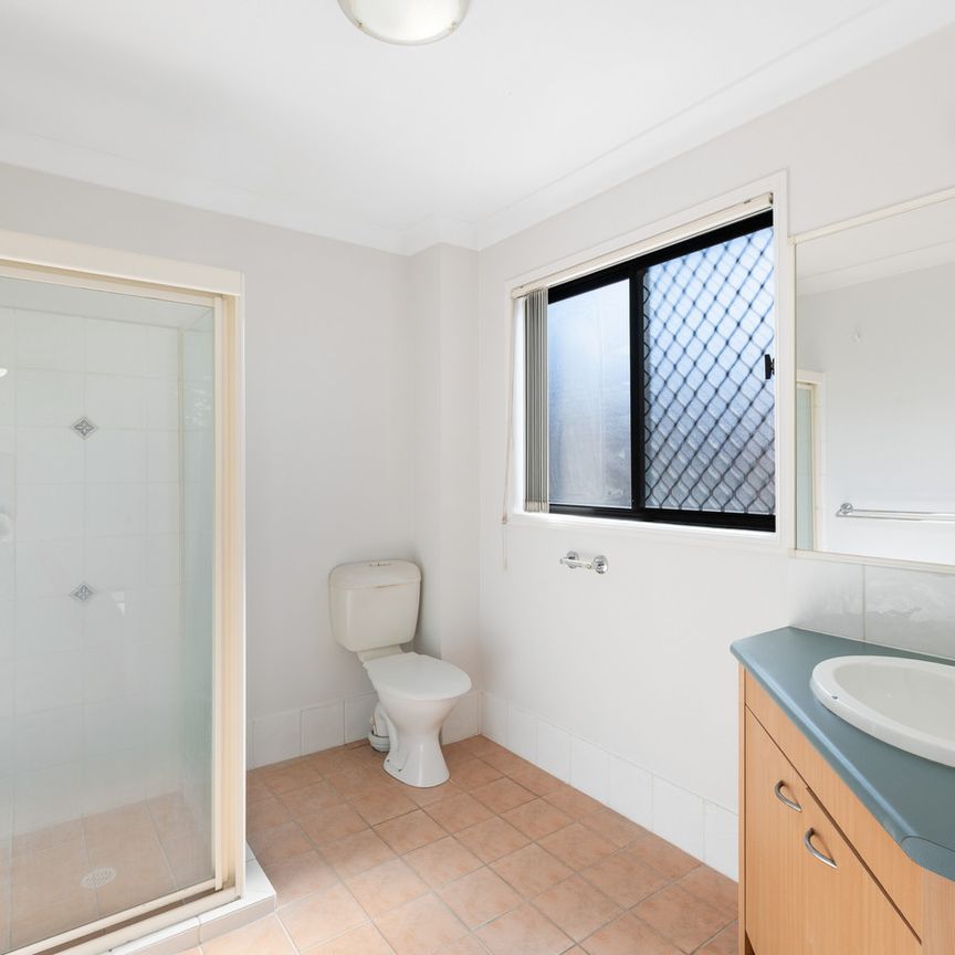 3/70 York Street, Coorparoo QLD 4151 - Townhouse For Rent | Domain - Photo 1