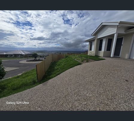 6 Wandsworth Street, Cranley, Qld 4350 - Photo 1