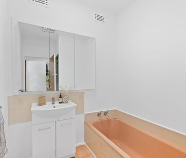 Comfortable Living on Bird Avenue! - Photo 5