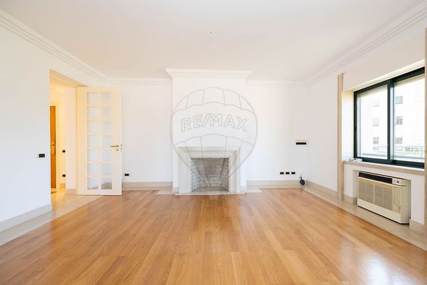 Apartamento T5 em Lisboa - Photo 1