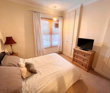2 bedroom terraced house to rent - Photo 2
