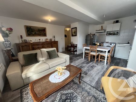 Location Appartement 2 pièces 42m² ORTHEZ 64300 - Photo 2