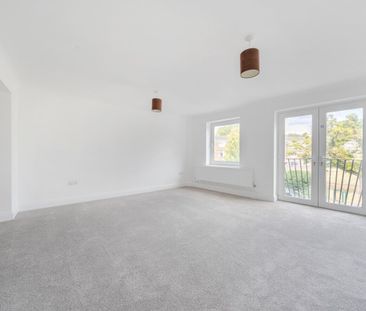 Dacre Park, Lewisham, London, SE13 - Photo 3