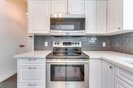 For Lease - 59 Mccraney Street, Oakville, Ontario - Photo 3