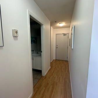 KITSILANO NICE LARGE 1 BR- TOP FLOOR - Photo 1