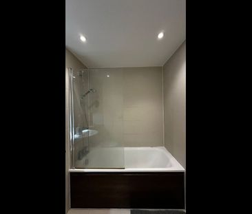 Room in a Shared Flat, Norlem Court, SE8 - Photo 4