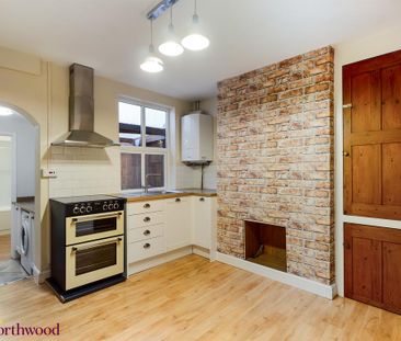 2 bedroom terraced house to rent - Photo 1