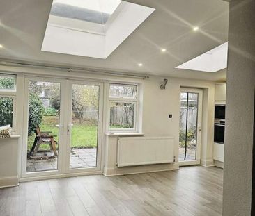 Burnt Ash Lane, Bromley, BR1 - Photo 1