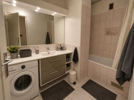 Location Appartement 4 pièces 73m² BRON 69500 - Photo 5
