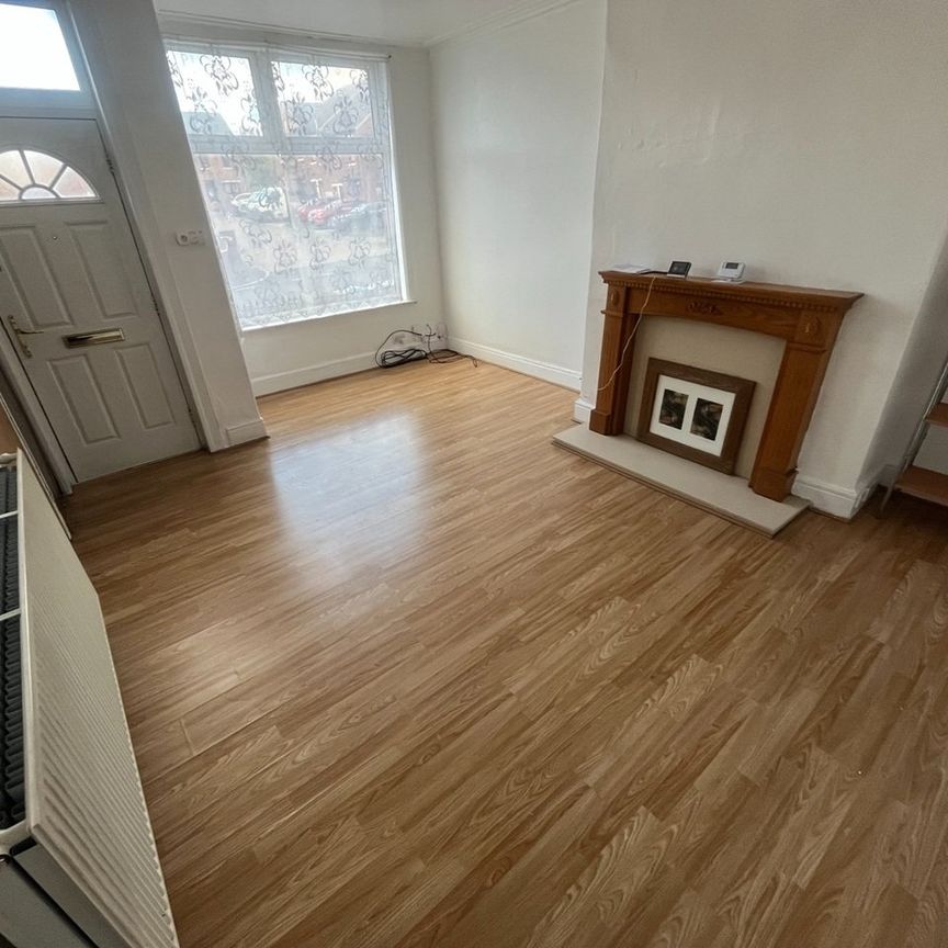 3 Bed Terraced House, St. Hildas Avenue, LS9 - Photo 1