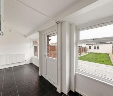 4 bedroom terraced house to rent - Photo 1
