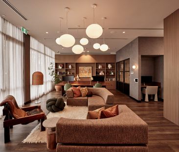 Cleverly Designed 2 Bed 2 Bath Apartment in Fitzroy North - Photo 1