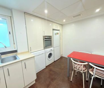 Piso de alquiler en Carrer de la Reina, 130, El Cabanyal - El Canya... - Foto 4