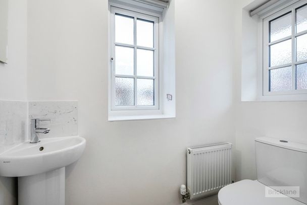 Huntingdon - Photo 1