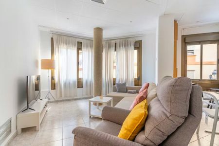 Plaça Baró de Cortés, Valencia, Valencian Community 46006 - Photo 2