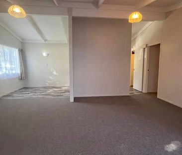 Easy Living in a Prime Location! - Photo 3