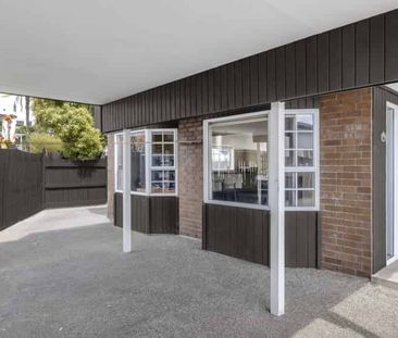Two-Level Home with Harbour Views & Relaxed Lifestyle - Photo 2