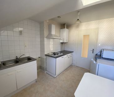 Location Appartement 3 pièces 56m² LE CREUSOT 71200 - Photo 2