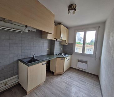 Location Appartement 4 pièces 68m² - Photo 2