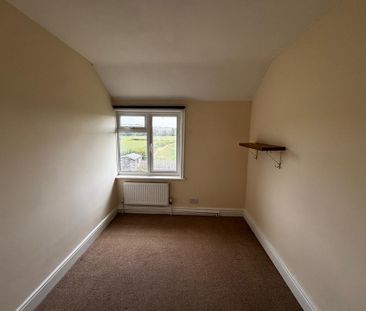 2 bedroom semi-detached house to rent - Photo 5