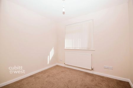 3 bedroom end of terrace house to rent - Photo 3