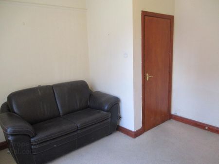 Great Apartment, 8A Westminster Street, Botanic Area ~ Behind Queens, Belfast - Photo 2