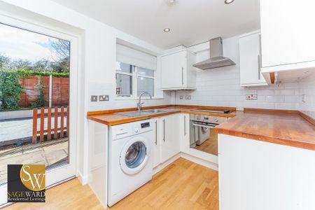 2 bedroom terraced house to rent - Photo 4