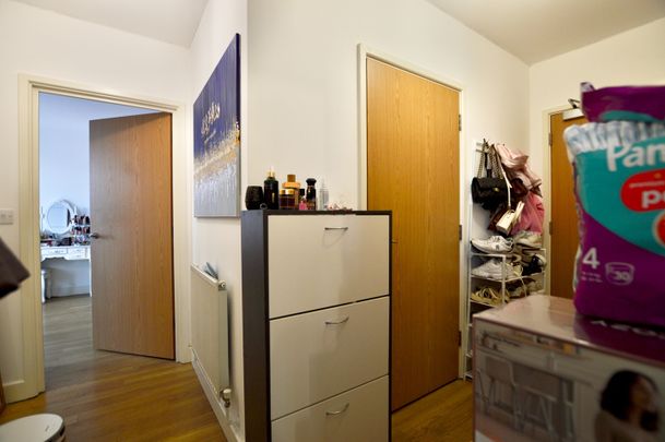 2 Bed Flat, Devons Road, E3 - Photo 1