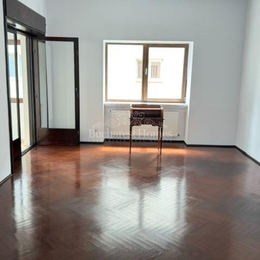 Grand Apartment on Two Levels in Historical Villa with Character, Kiseleff/ Domenii - Photo 1