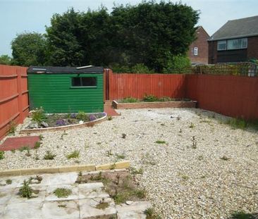 2 bedroom bungalow to rent - Photo 3