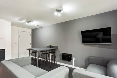 Manor Villages - Photo 2