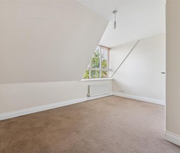 Castle Court, Aylesbury - Photo 2