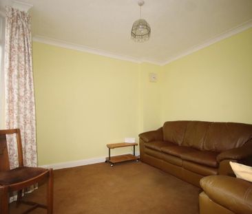 5 bedroom semi-detached house to rent - Photo 1