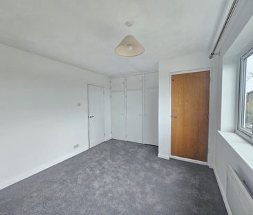 Runnymede Court, Southampton, West End - Photo 3