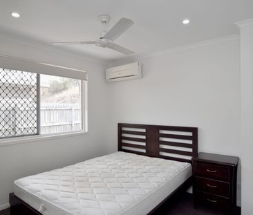 :: MODERN SEMI-FURNISHED DUPLEX IN IMMACULATE CONDITION - Photo 2