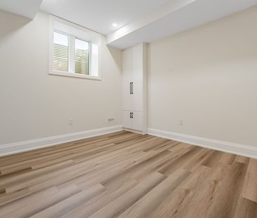 For Lease - 368 Weighton Drive, Oakville, Ontario - Photo 3