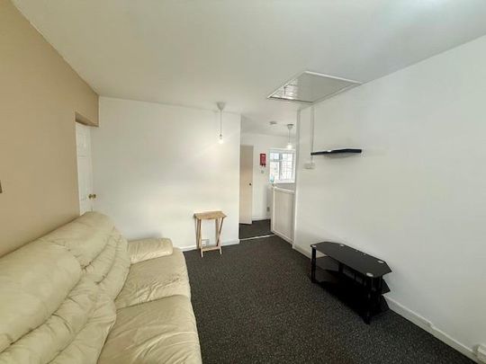 2 bedroom maisonette to rent - Photo 1