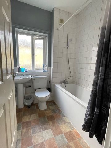 Room in a Shared House, London, E14 - Photo 3