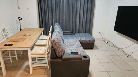 Logan Central - Photo 2