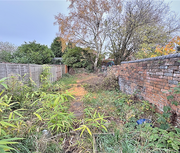 3 bedroom terraced house to rent - Photo 4